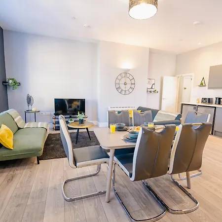 Luxury Spacious 2-Bed & High Ceiling Cardiff Exterior photo